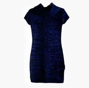 Red Paint stretch dress. Size M Blue Color.